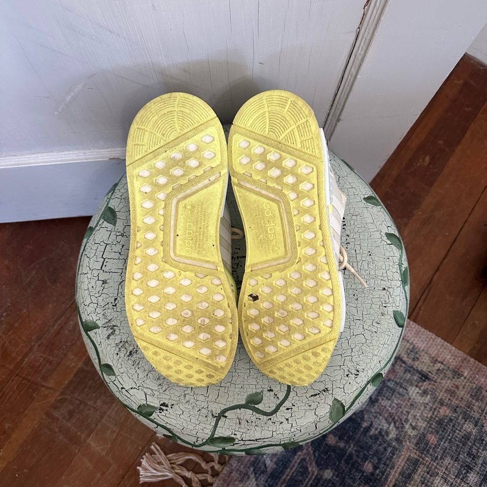 Adidas Ultra Boost - Picture 2 of 4